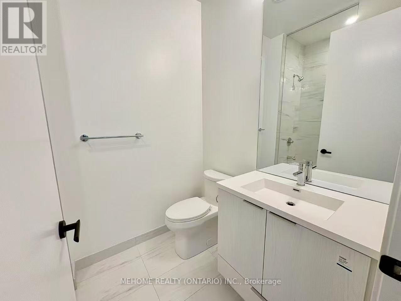 603 - 8 Interchange Way, Vaughan, Ontario  L4K 5Z7 - Photo 9 - N12519706