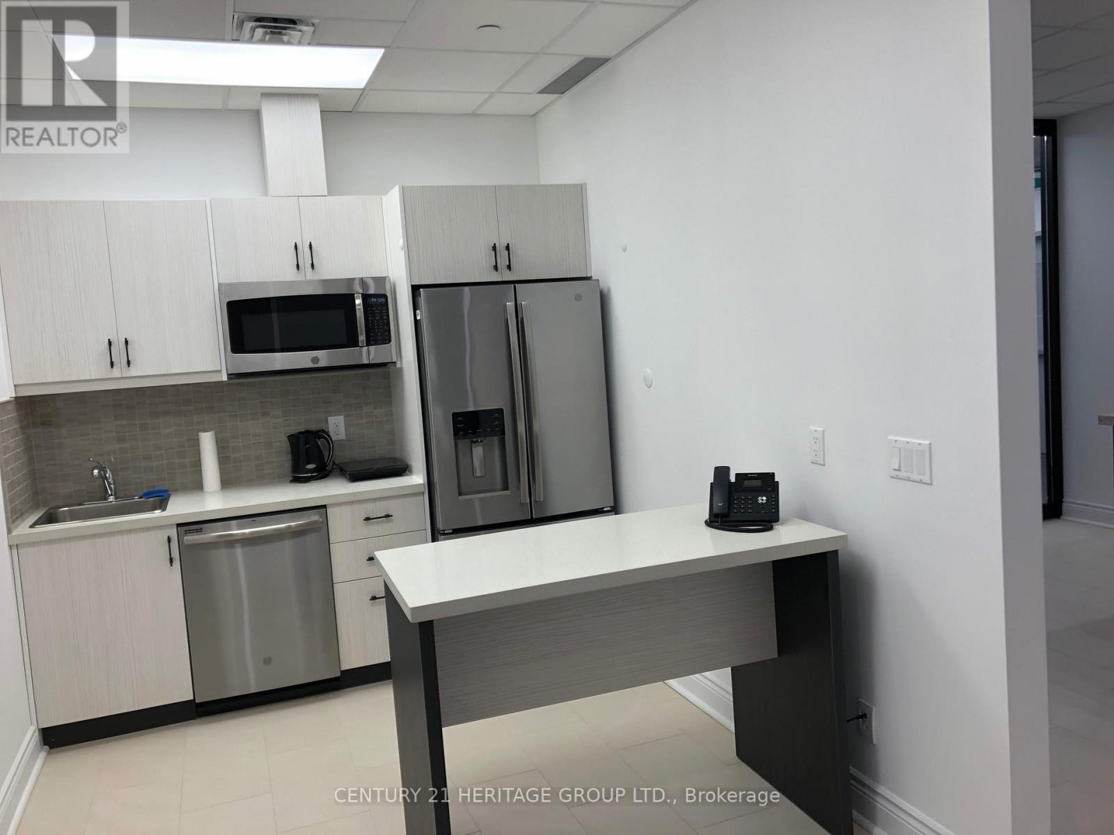 208 - 2875 14th Avenue, Markham, Ontario L3R 0H9 - Photo 5 - N12519730