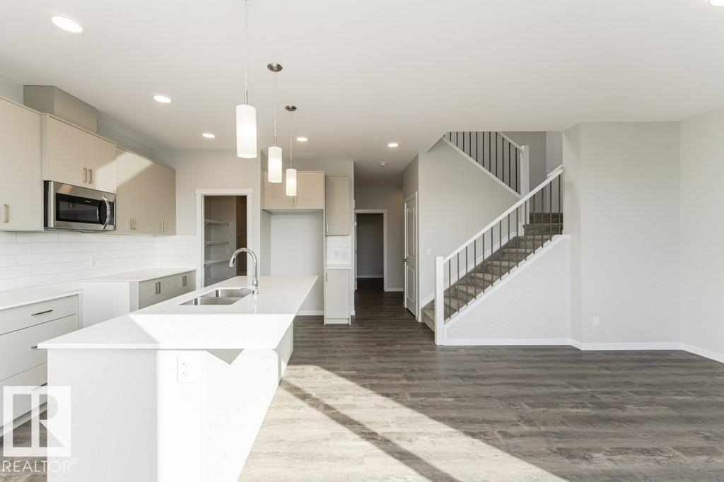 2357 Egret Wy Nw, Edmonton, Alberta  T6M 3G8 - Photo 7 - E4441963