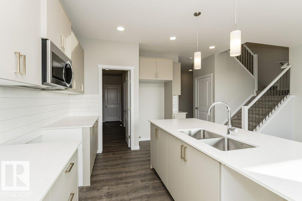 2357 Egret Wy Nw, Edmonton, Alberta  T6M 3G8 - Photo 5 - E4441963
