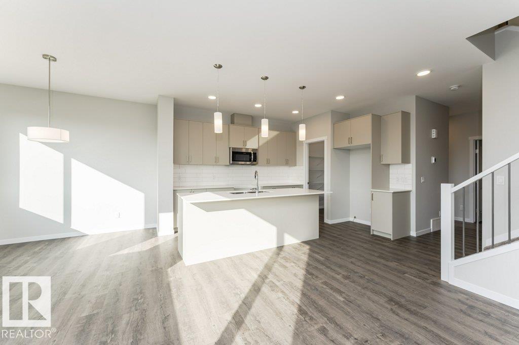 2357 Egret Wy Nw, Edmonton, Alberta  T6M 3G8 - Photo 4 - E4441963