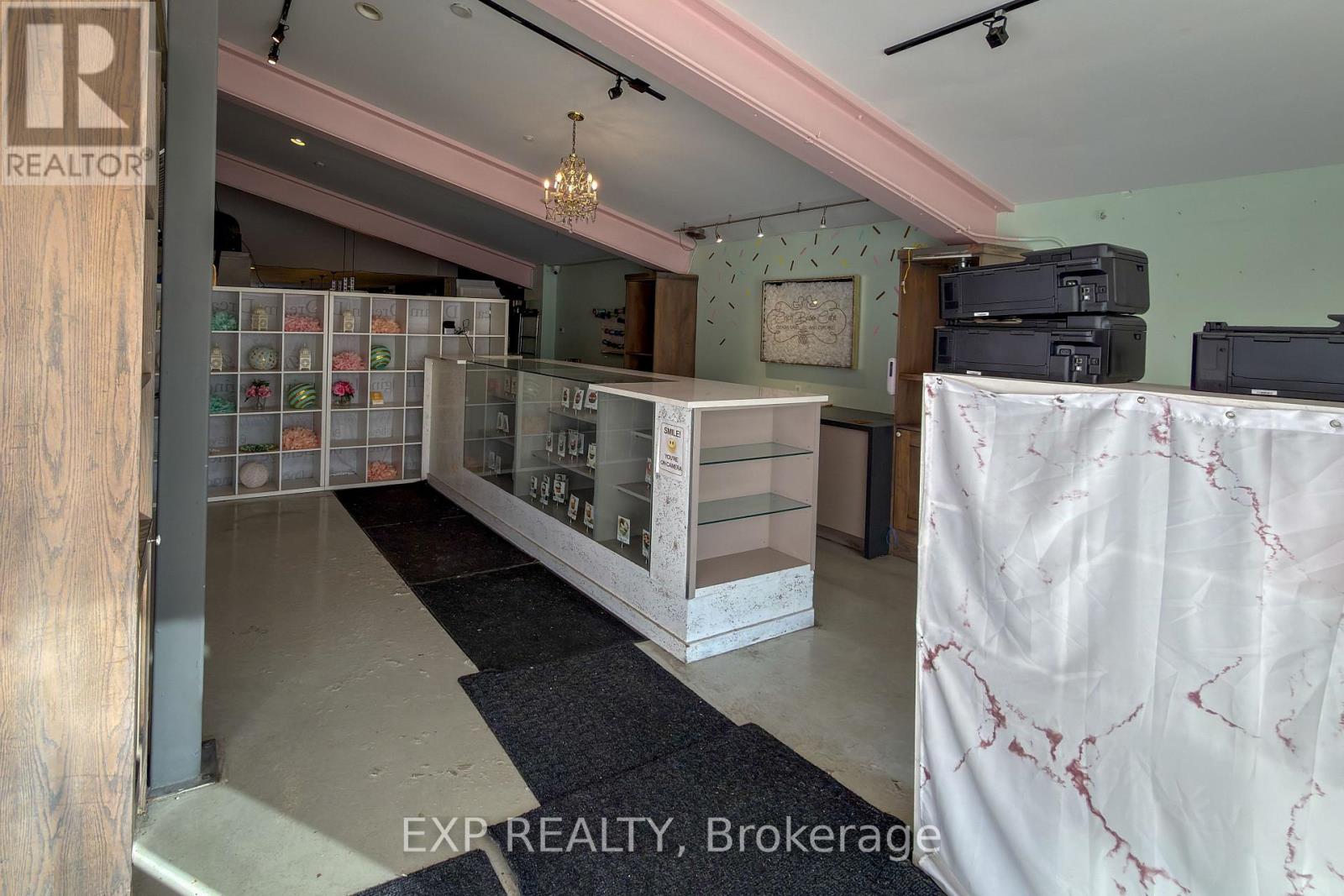 102 - 222 Wellington Street, London East, Ontario  N6B 2L3 - Photo 5 - X12519824