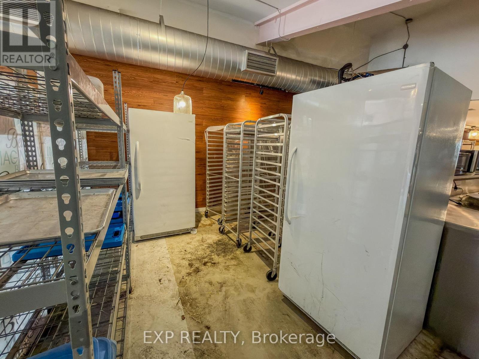 102 - 222 Wellington Street, London East, Ontario  N6B 2L3 - Photo 8 - X12519824