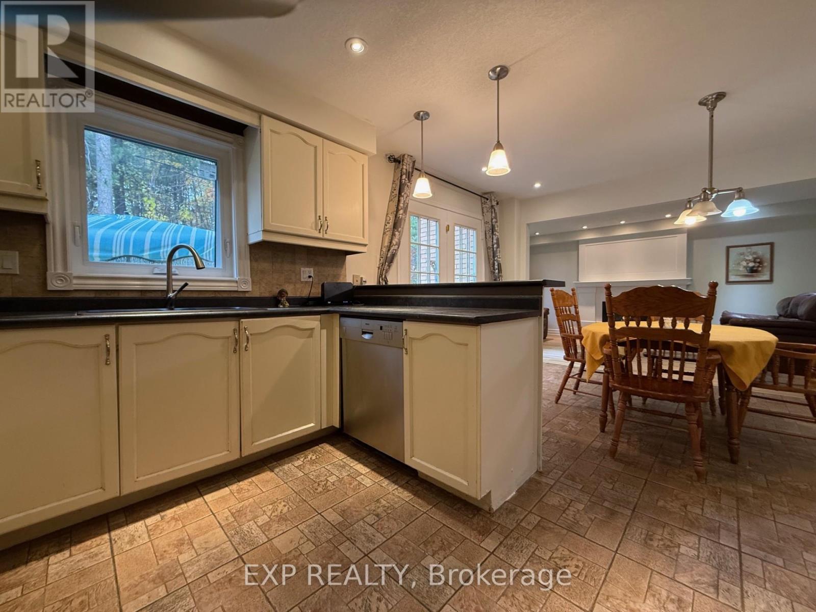 A - 58 Moore Place, Barrie, Ontario  L4N 6N8 - Photo 10 - S12519716