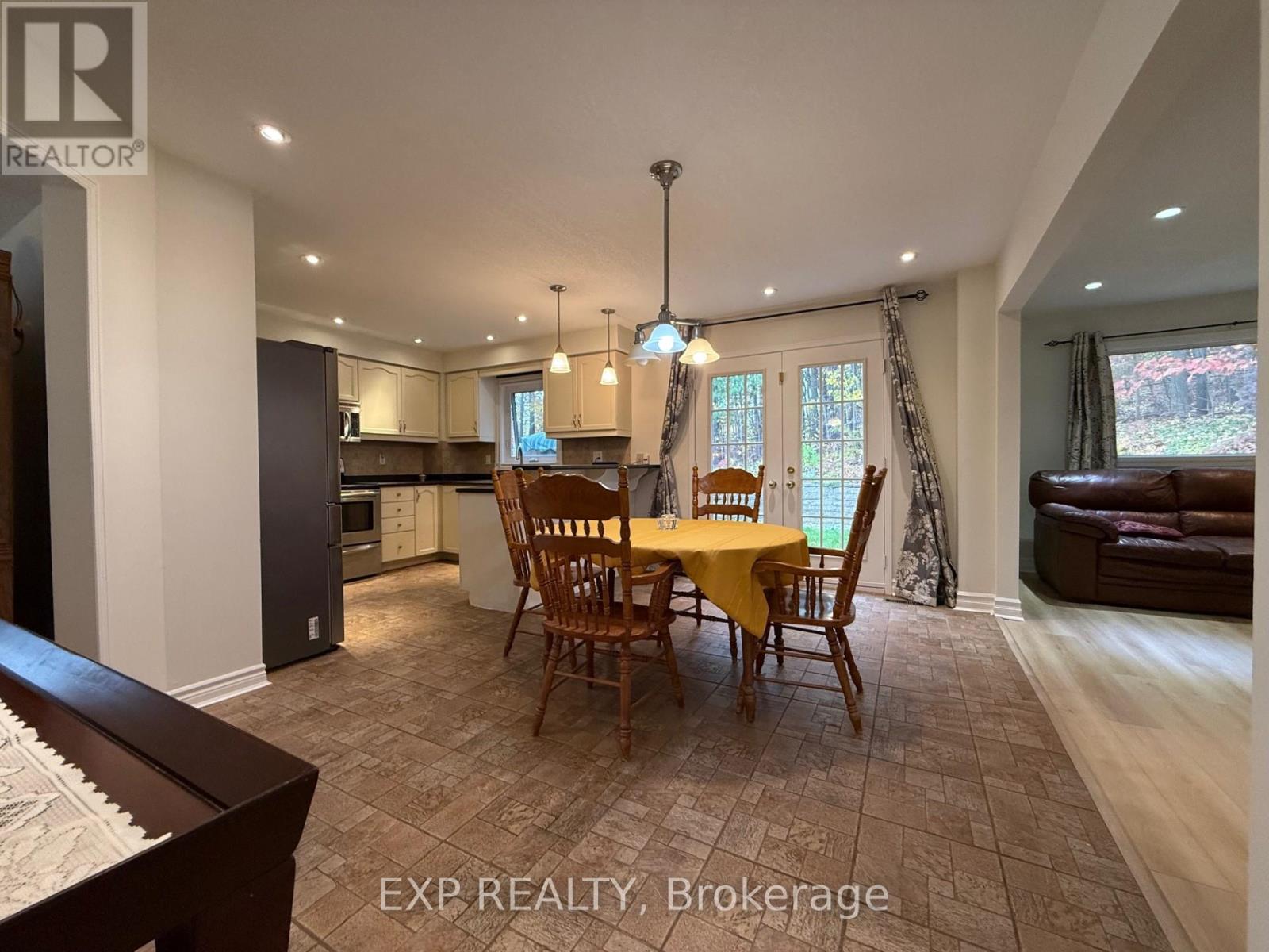 A - 58 Moore Place, Barrie, Ontario  L4N 6N8 - Photo 8 - S12519716