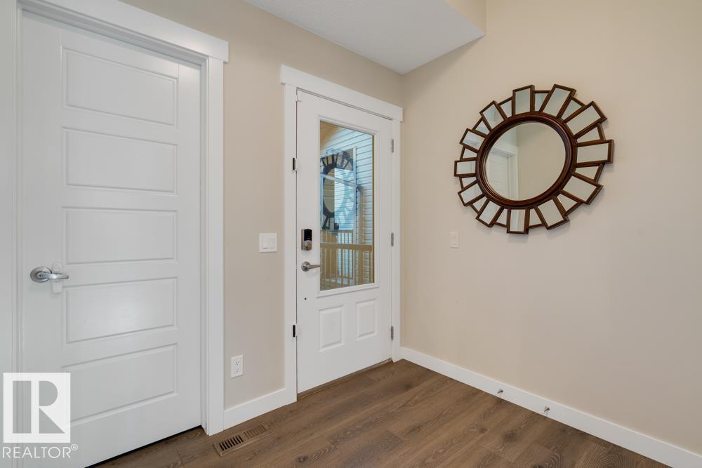 4250 Chichak Cl Sw, Edmonton, Alberta  T6W 4B4 - Photo 3 - E4465011