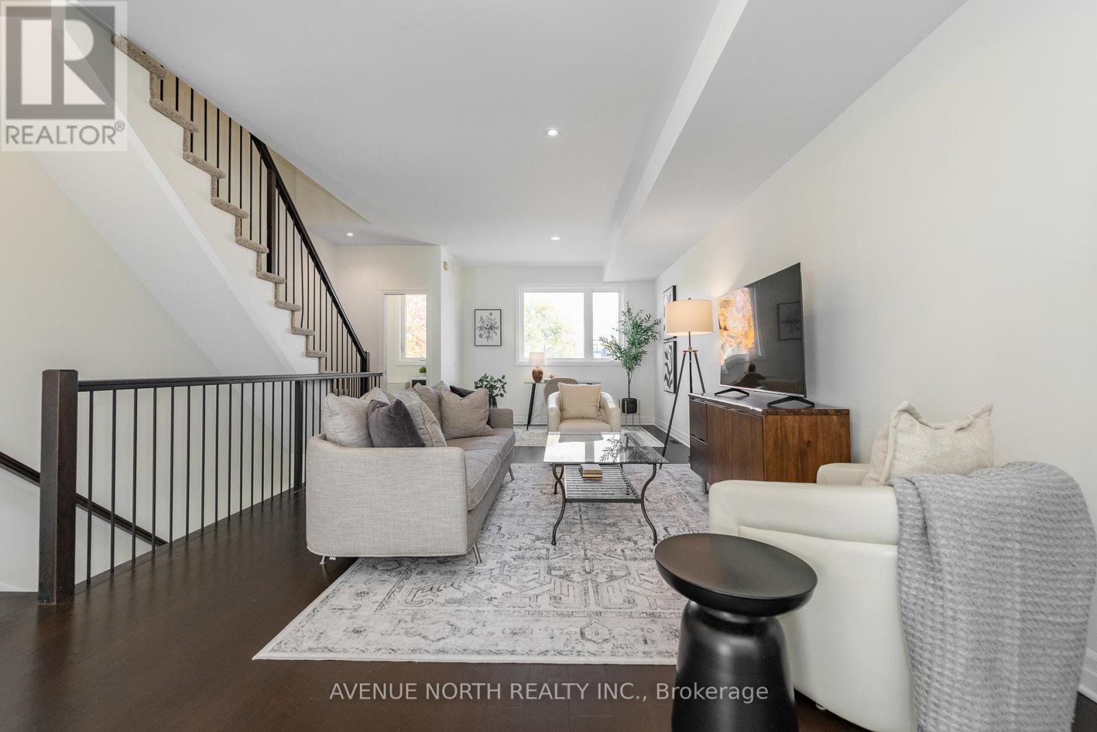 938 Woodroffe Avenue, Ottawa, Ontario  K2A 3R7 - Photo 14 - X12519778