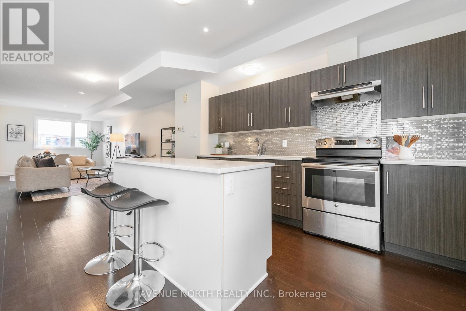 938 Woodroffe Avenue, Ottawa, Ontario  K2A 3R7 - Photo 21 - X12519778