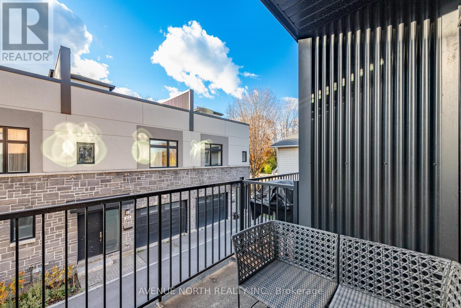 938 Woodroffe Avenue, Ottawa, Ontario  K2A 3R7 - Photo 39 - X12519778