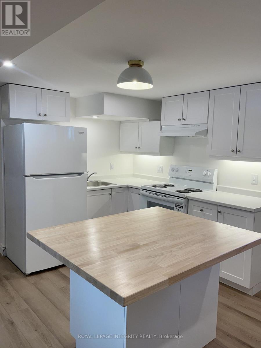 B - 32 Uxbridge Crescent, Ottawa, Ontario  K2L 1P5 - Photo 7 - X12519794