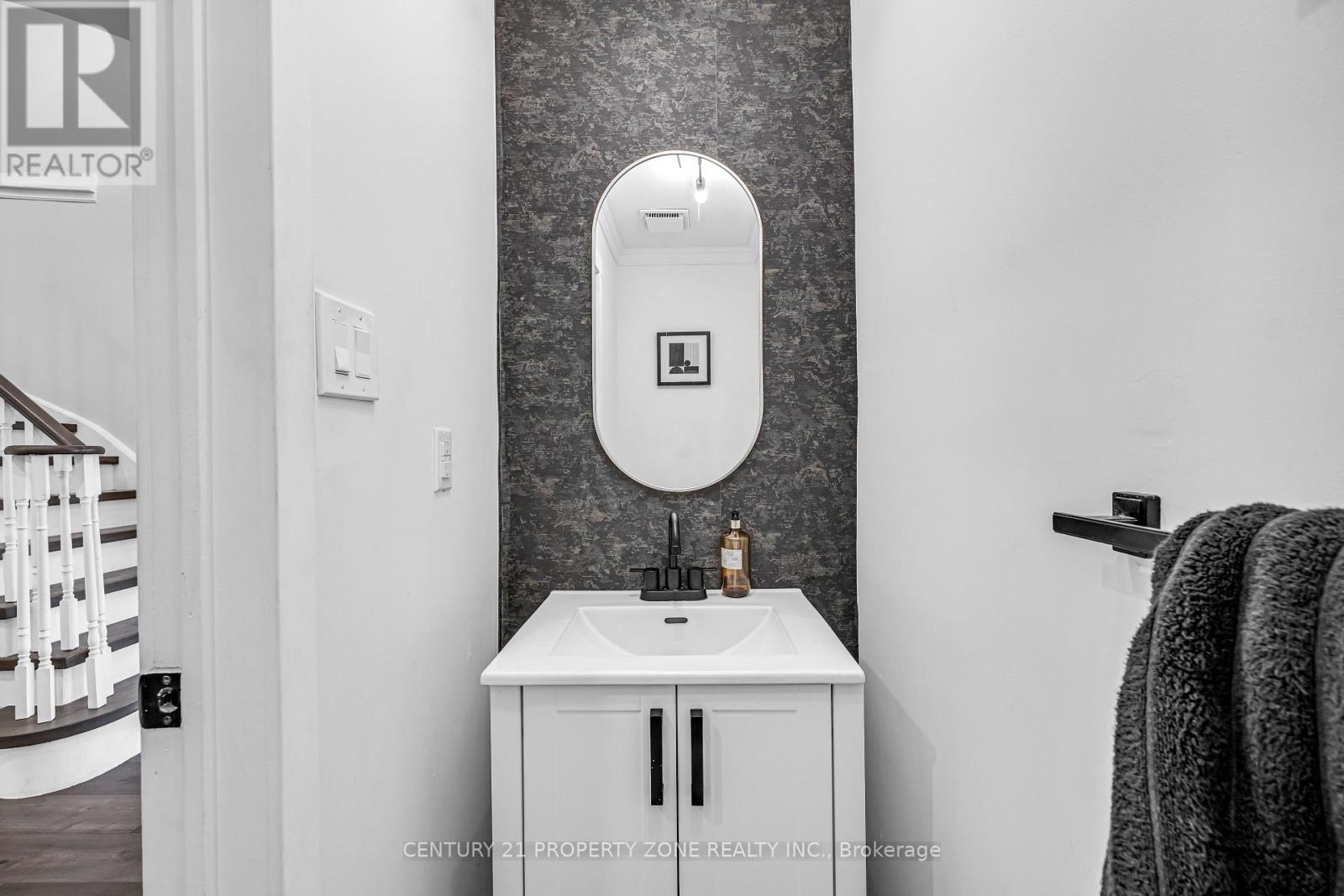 703 Mountjoy Court, Oshawa, Ontario L1K 1W8 - Photo 10 - E12519620