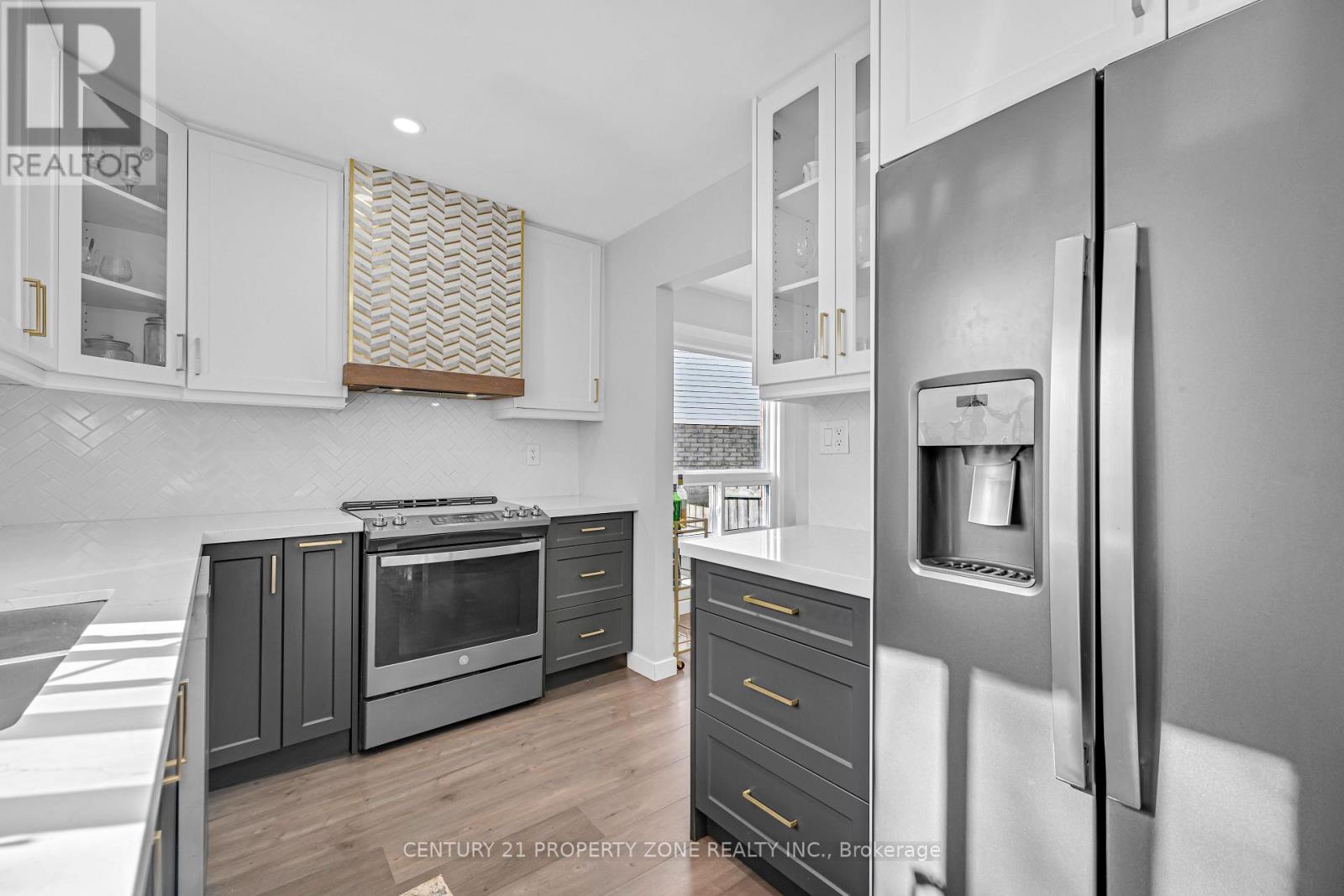 703 Mountjoy Court, Oshawa, Ontario L1K 1W8 - Photo 8 - E12519620