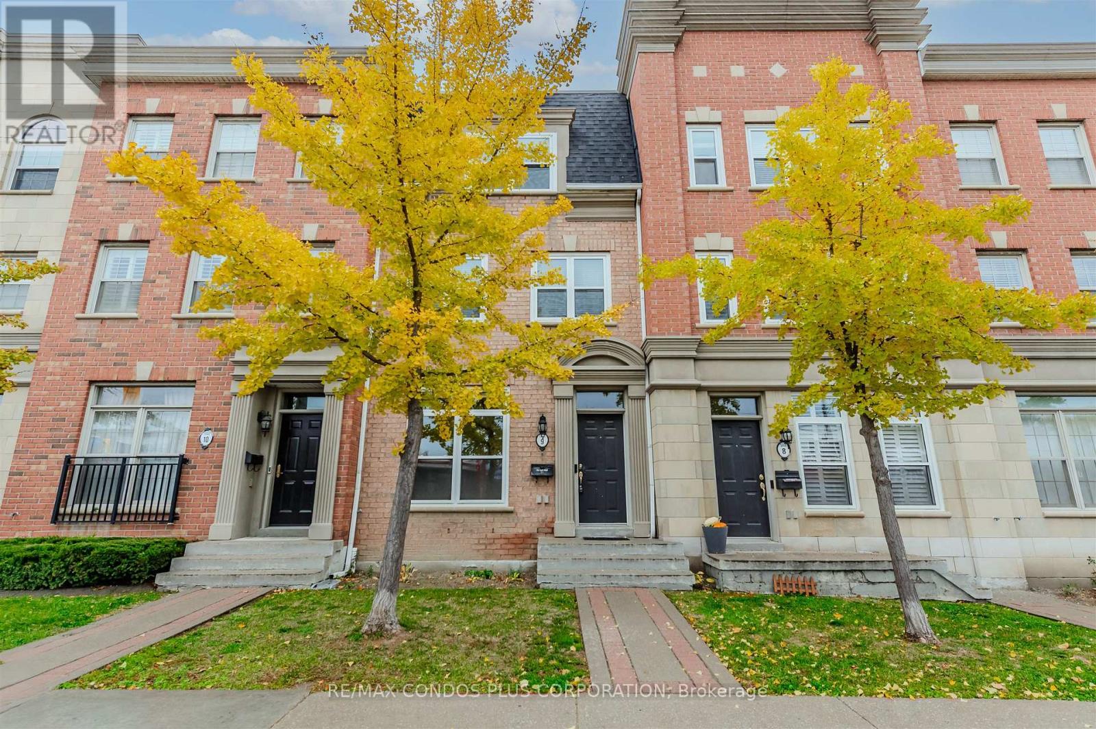 9 - 3000 LAKESHORE BOULEVARD, Toronto, Ontario