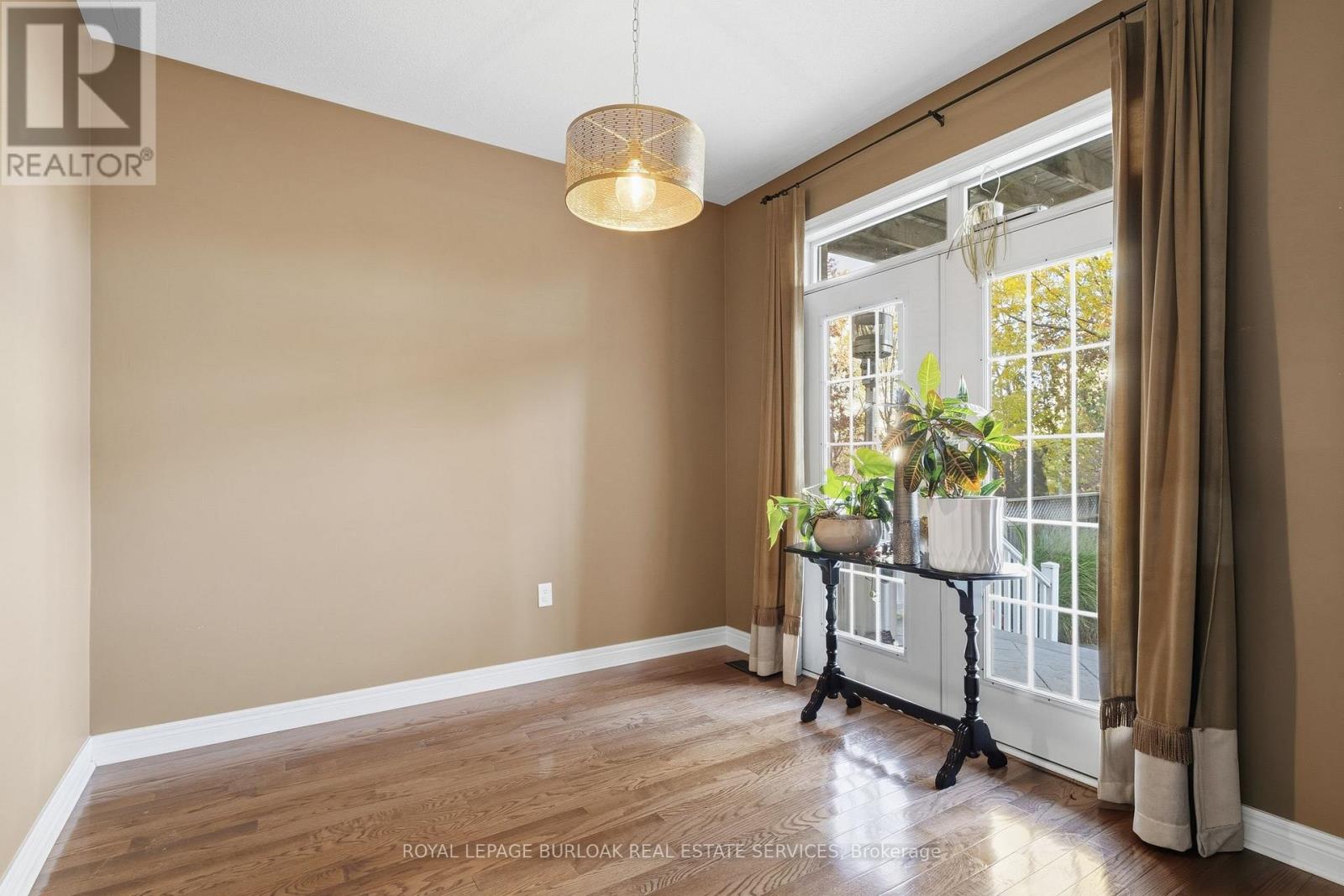 2594 Armour Crescent, Burlington, Ontario  L7M 4T3 - Photo 18 - W12519676