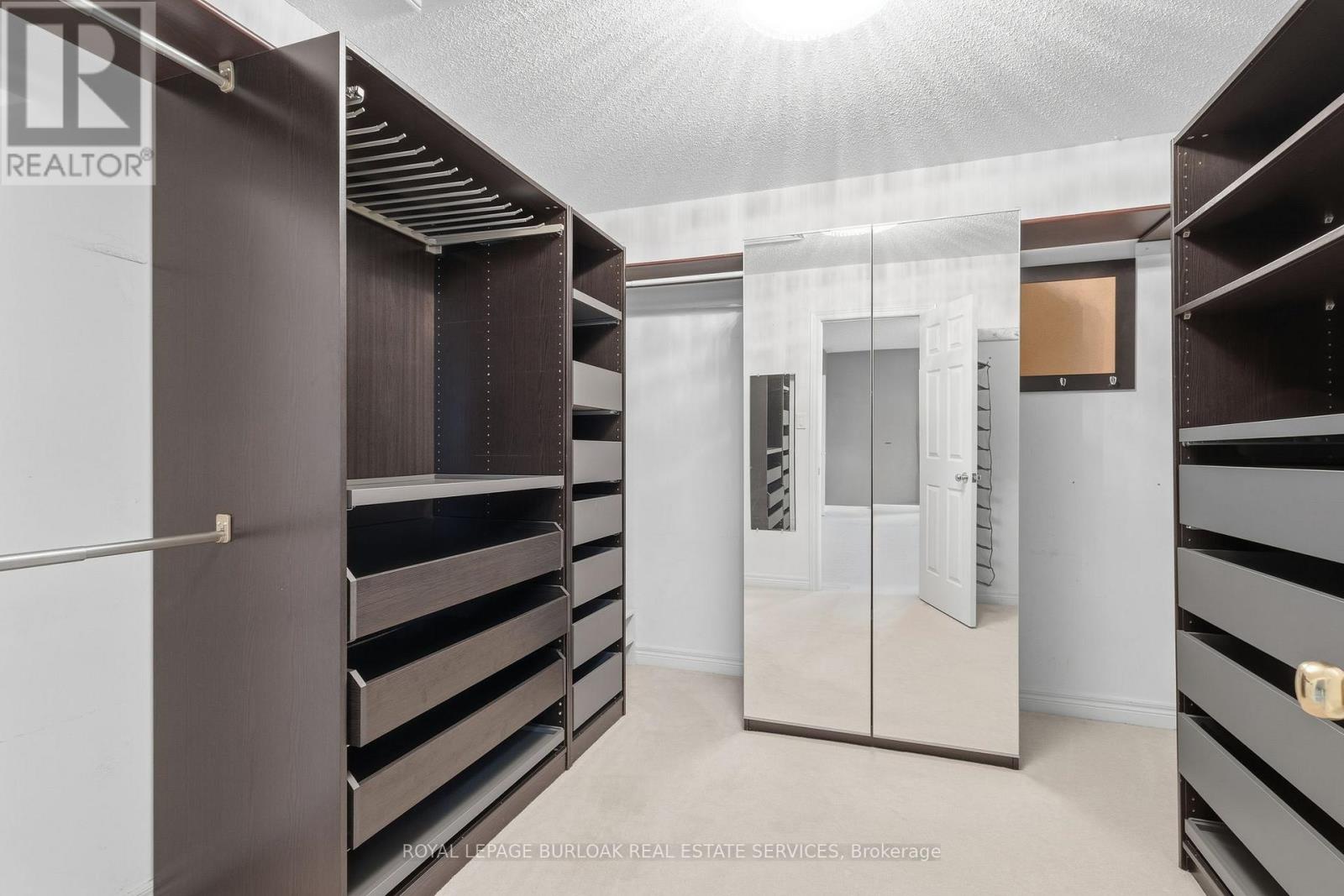 2594 Armour Crescent, Burlington, Ontario  L7M 4T3 - Photo 26 - W12519676