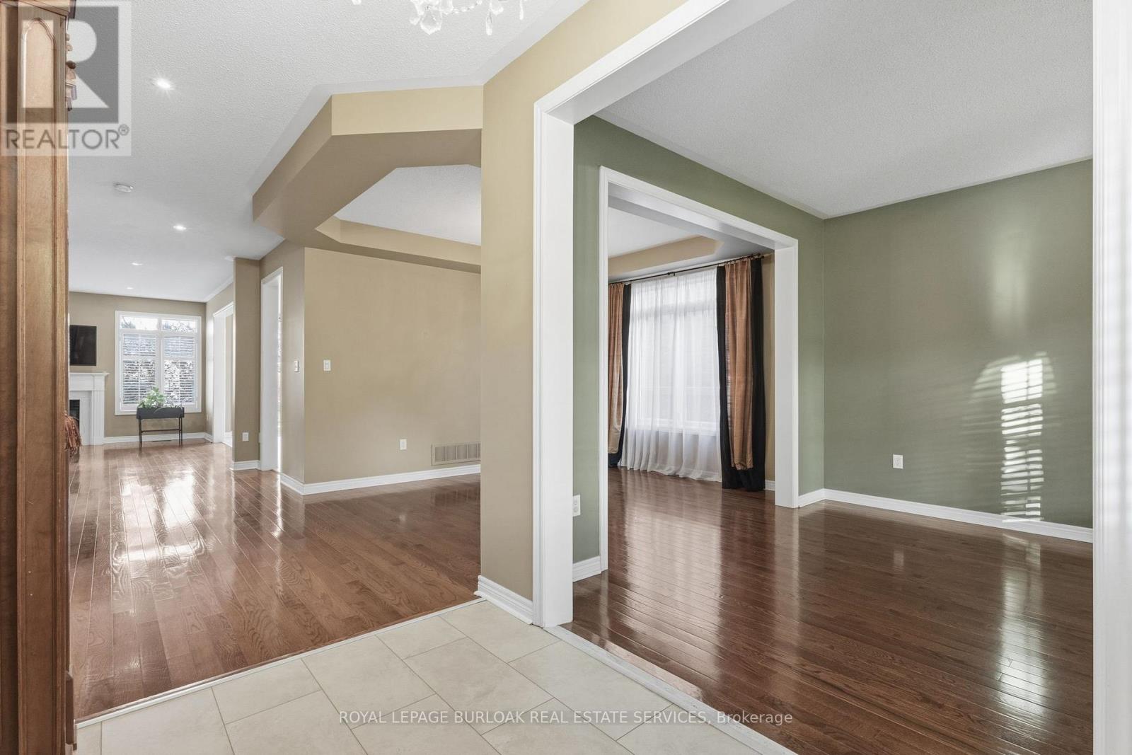 2594 Armour Crescent, Burlington, Ontario  L7M 4T3 - Photo 8 - W12519676