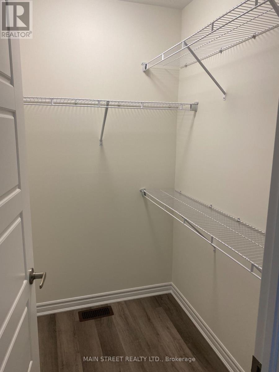 899 Ash Gate, Milton, Ontario  L9E 1R9 - Photo 8 - W12519696