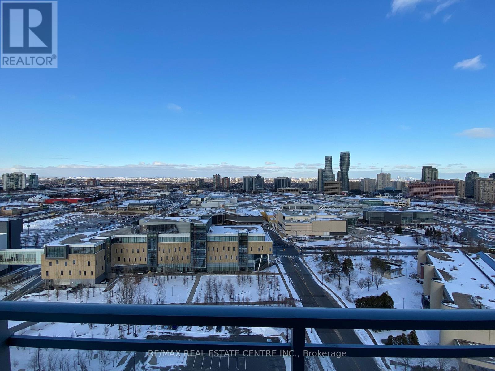 1812 - 365 Prince Of Wales Drive, Mississauga, Ontario  L5B 0G6 - Photo 11 - W12519704