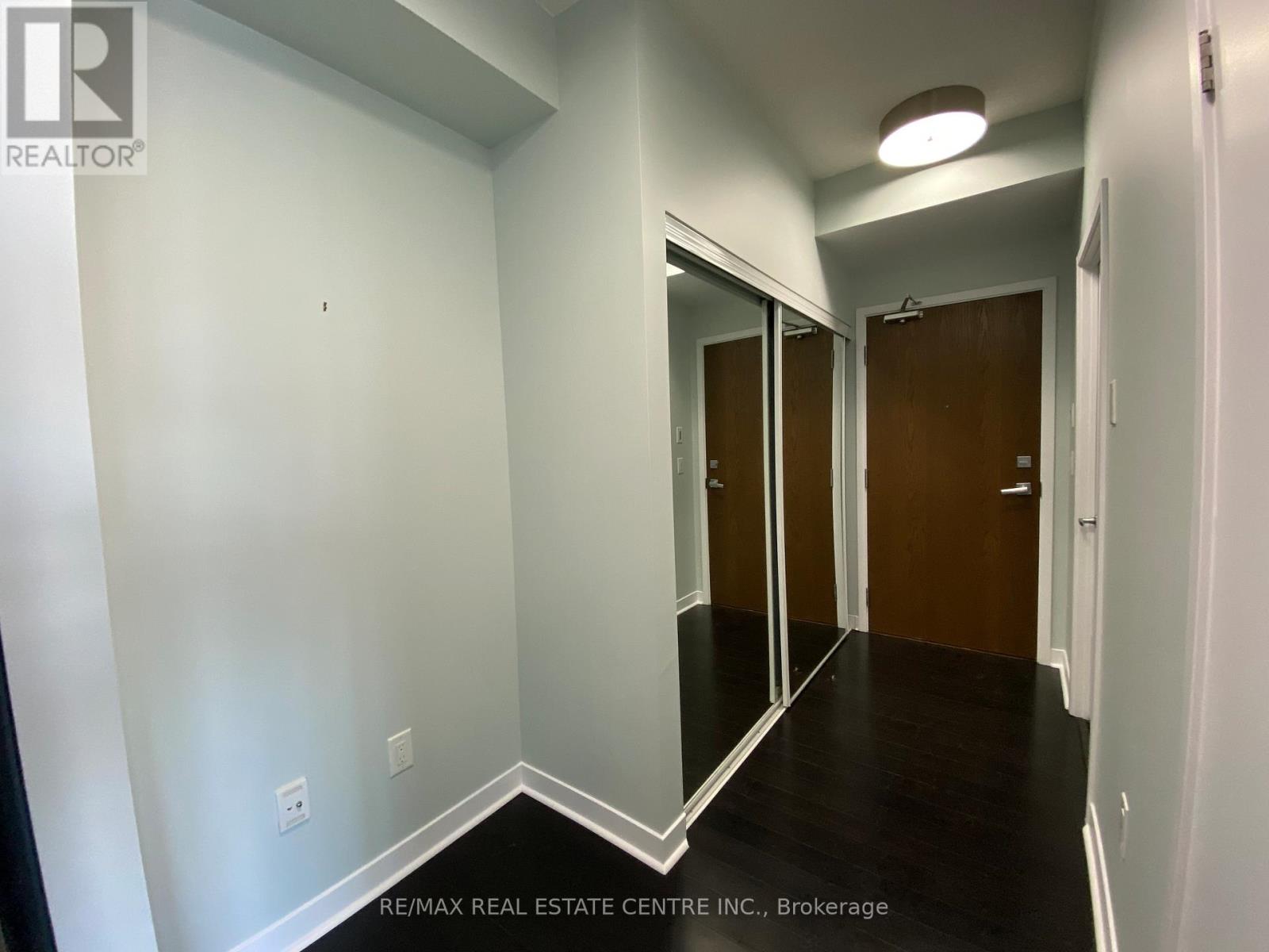 1812 - 365 Prince Of Wales Drive, Mississauga, Ontario  L5B 0G6 - Photo 2 - W12519704