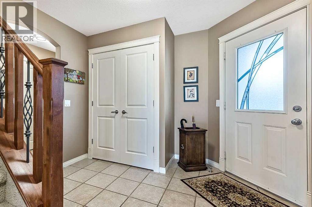 40 Sheep River Cove, Okotoks, Alberta  T1S 2G7 - Photo 5 - A2261486