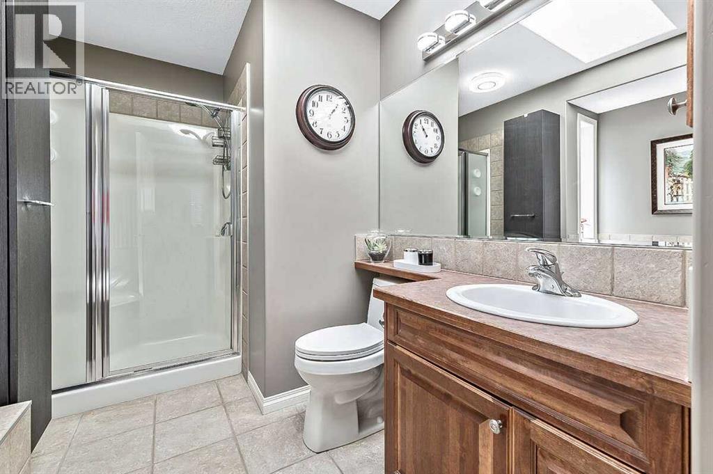 40 Sheep River Cove, Okotoks, Alberta  T1S 2G7 - Photo 25 - A2261486