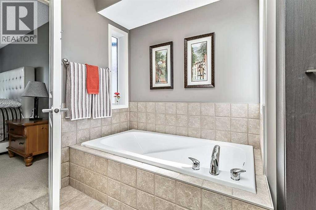 40 Sheep River Cove, Okotoks, Alberta  T1S 2G7 - Photo 26 - A2261486