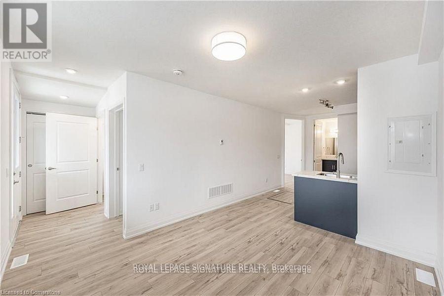 777 Beach Boulevard, Hamilton, Ontario  L8H 6Y5 - Photo 4 - X12519666