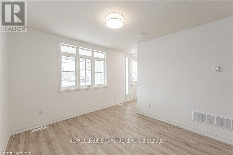 777 Beach Boulevard, Hamilton, Ontario  L8H 6Y5 - Photo 5 - X12519666