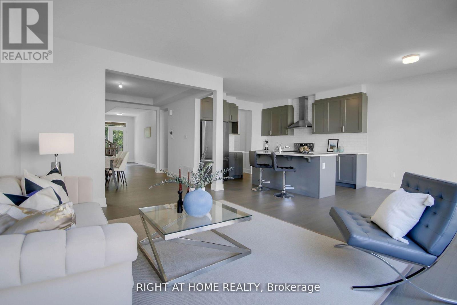 831 Derreen Avenue, Ottawa, Ontario K2S 3A7 - Photo 7 - X12519678