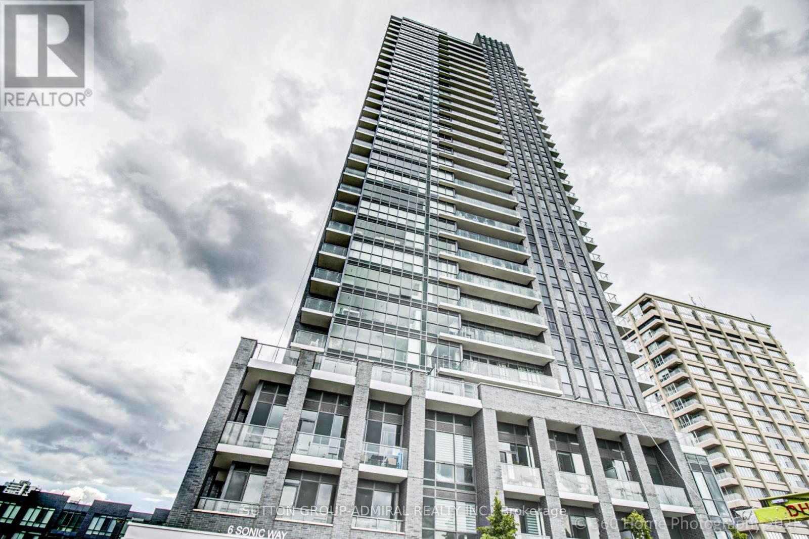 910 - 6 SONIC WAY W, Toronto, Ontario