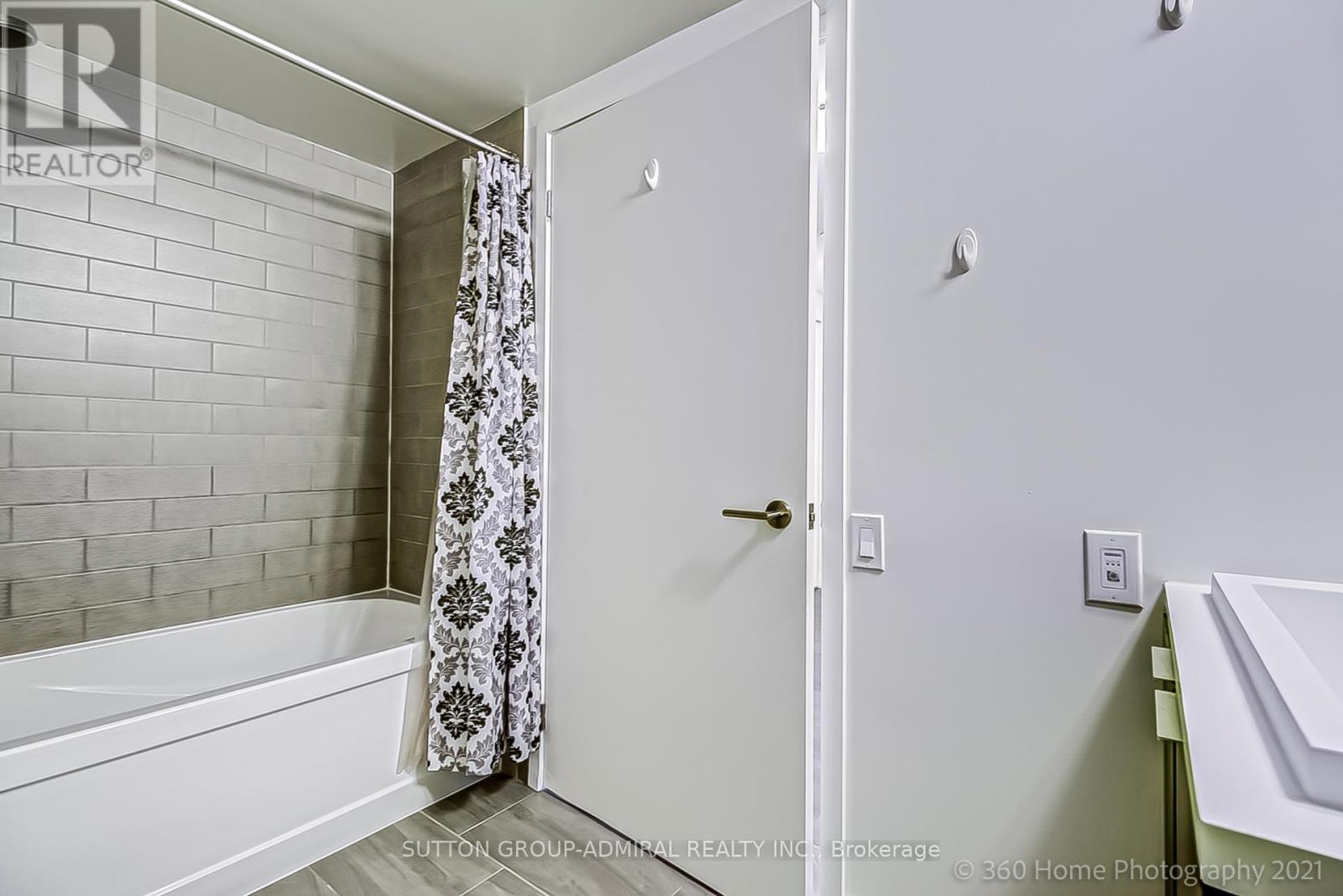 910 - 6 Sonic Way W, Toronto, Ontario  M3S 0P1 - Photo 8 - C12519782