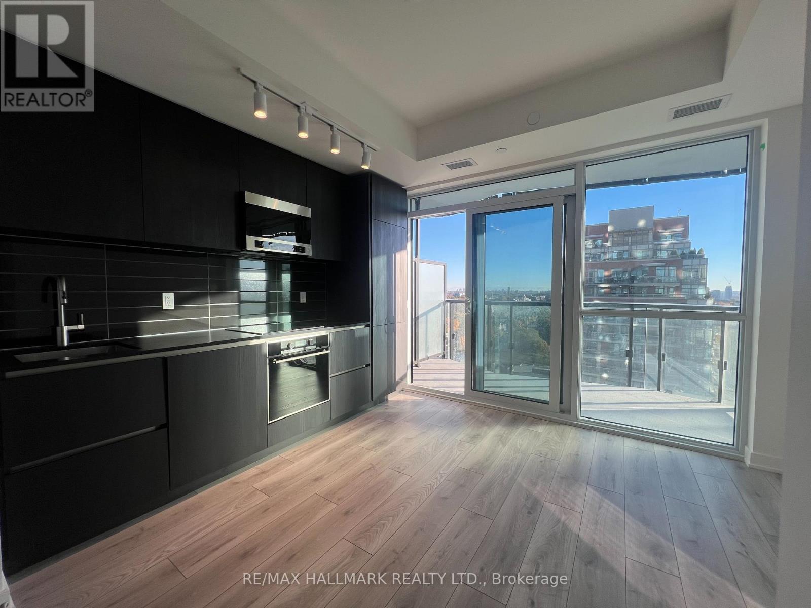 1303 - 110 Broadway Avenue, Toronto, Ontario M4P 1V7 - Photo 18 - C12517050