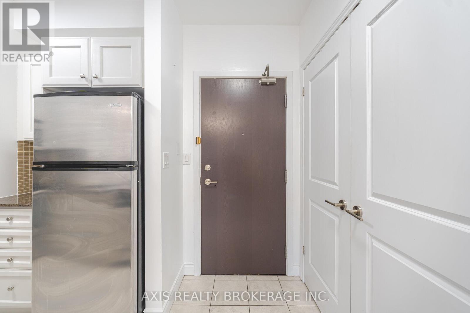 434 - 281 Woodbridge Avenue, Vaughan, Ontario  L4L 0C6 - Photo 9 - N12519790