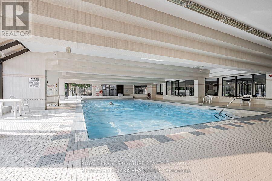 412 - 22 Clarissa Drive, Richmond Hill, Ontario  L4C 9R6 - Photo 9 - N12519804