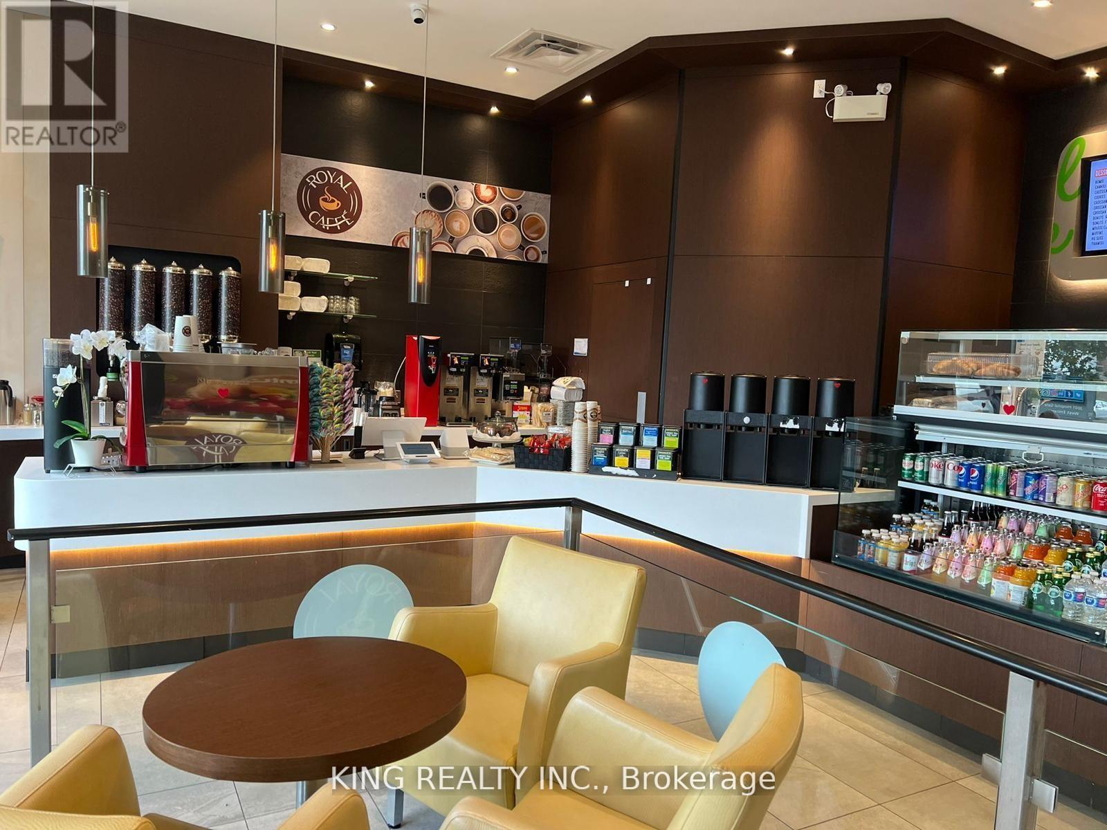 107 - 3075 Hospital Gate, Oakville, Ontario  L6M 1M1 - Photo 2 - W12519738