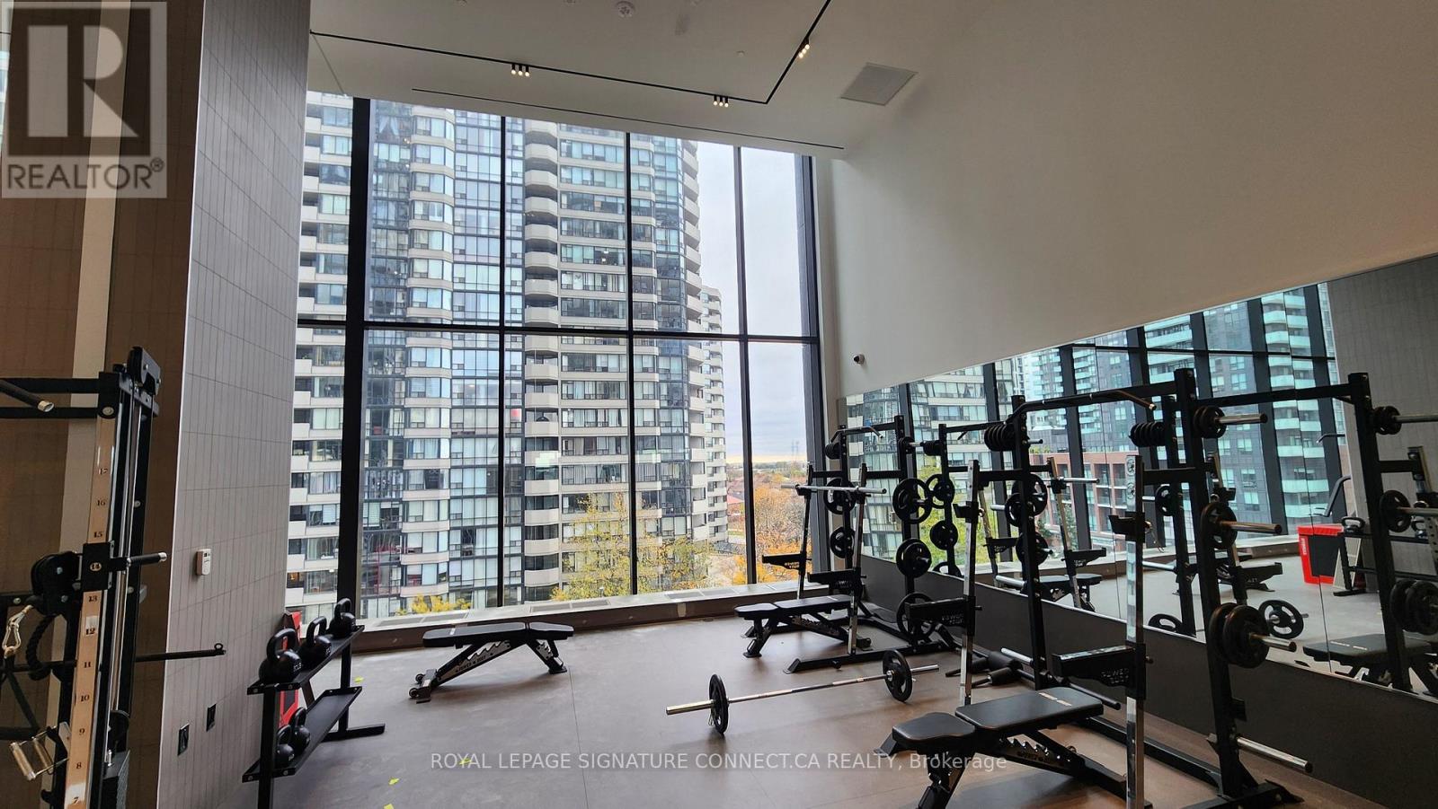 1009 - 395 Square One Drive, Mississauga, Ontario  L5B 0C6 - Photo 8 - W12519770