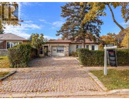 18 Furness Crescent, Toronto (West Humber-Clairville), Ca