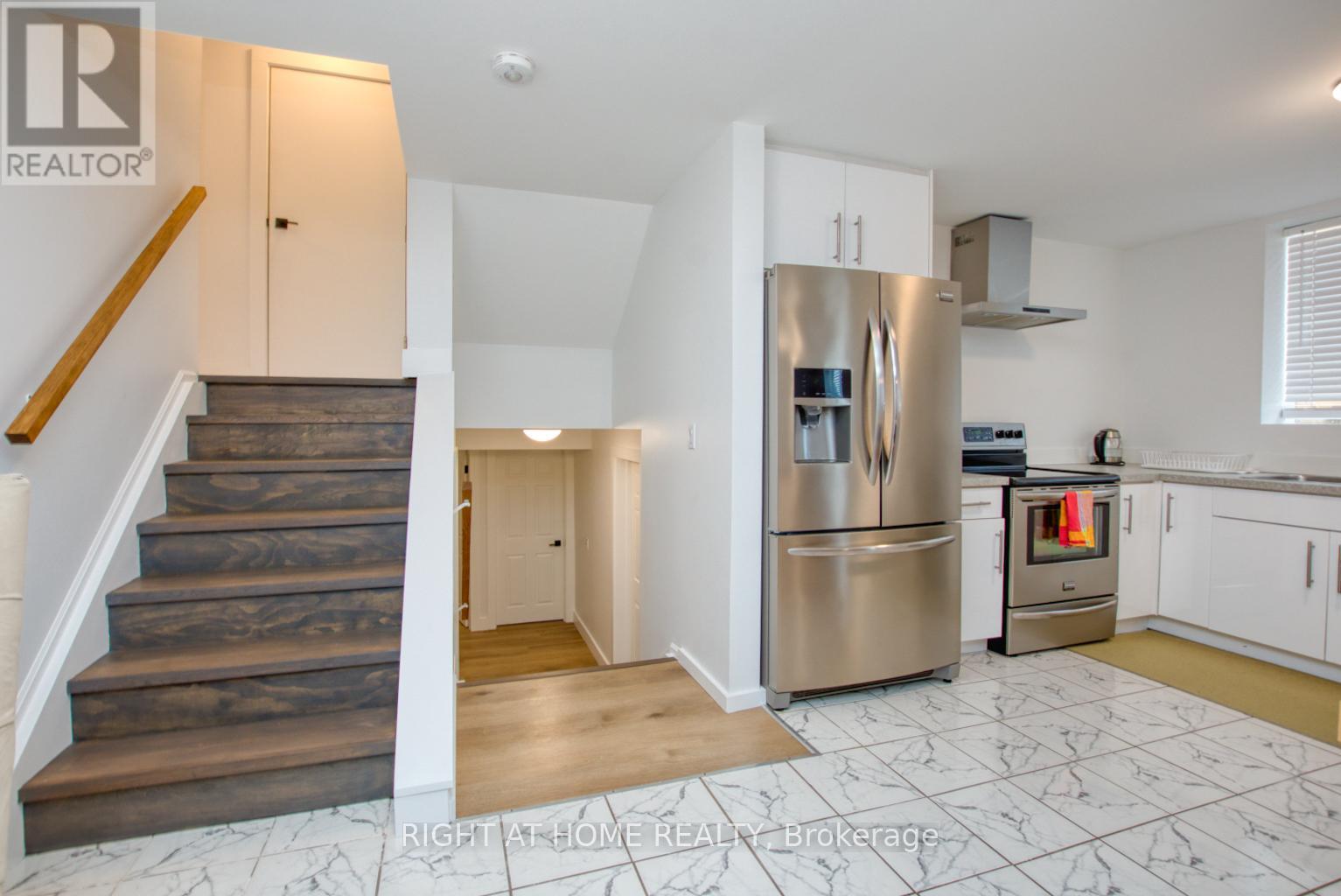 4283 Wilcox Road, Mississauga, Ontario  L4Z 1C3 - Photo 5 - W12519796