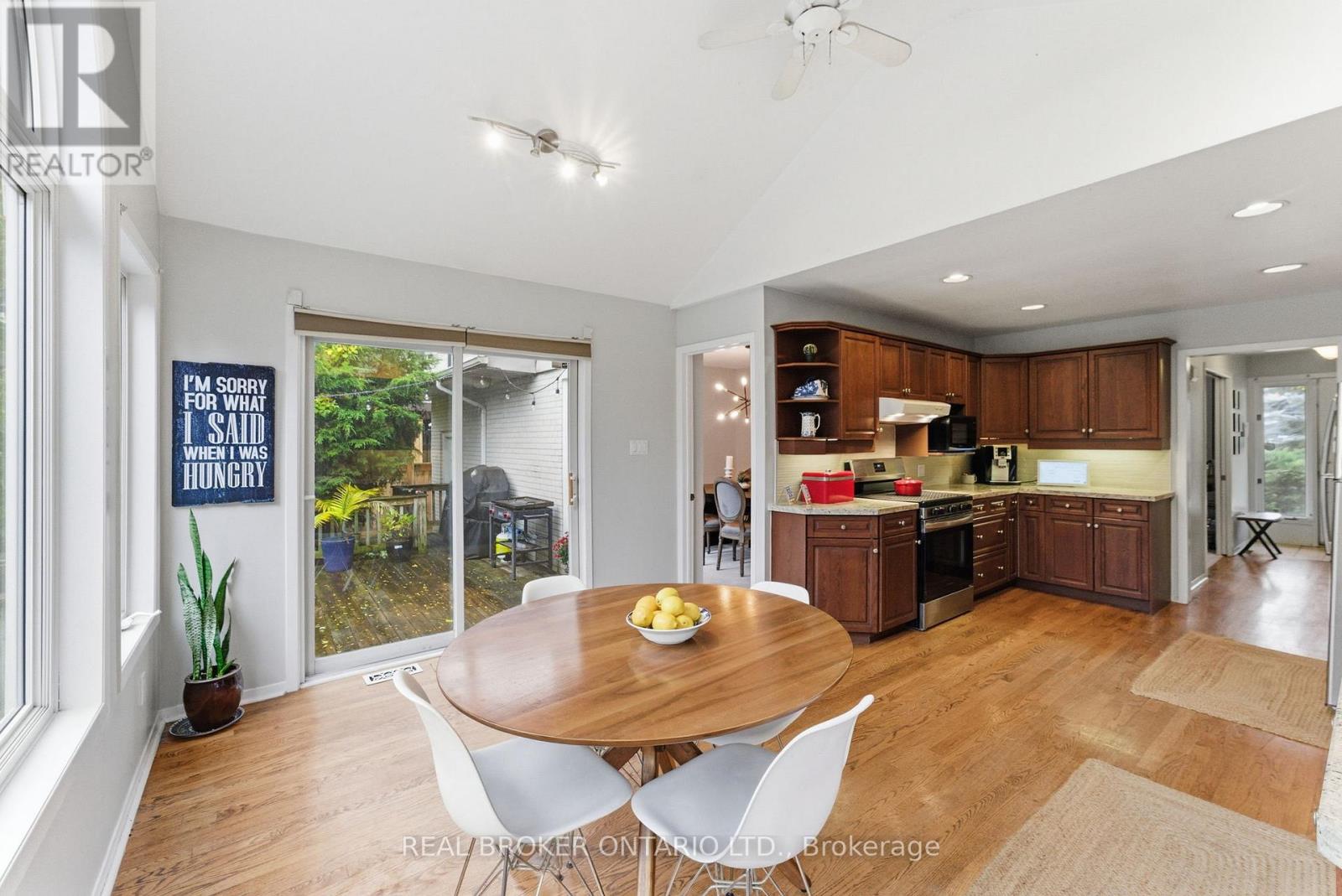 423 Donnybrook Road, Oakville, Ontario  L6J 4Y2 - Photo 12 - W12519800