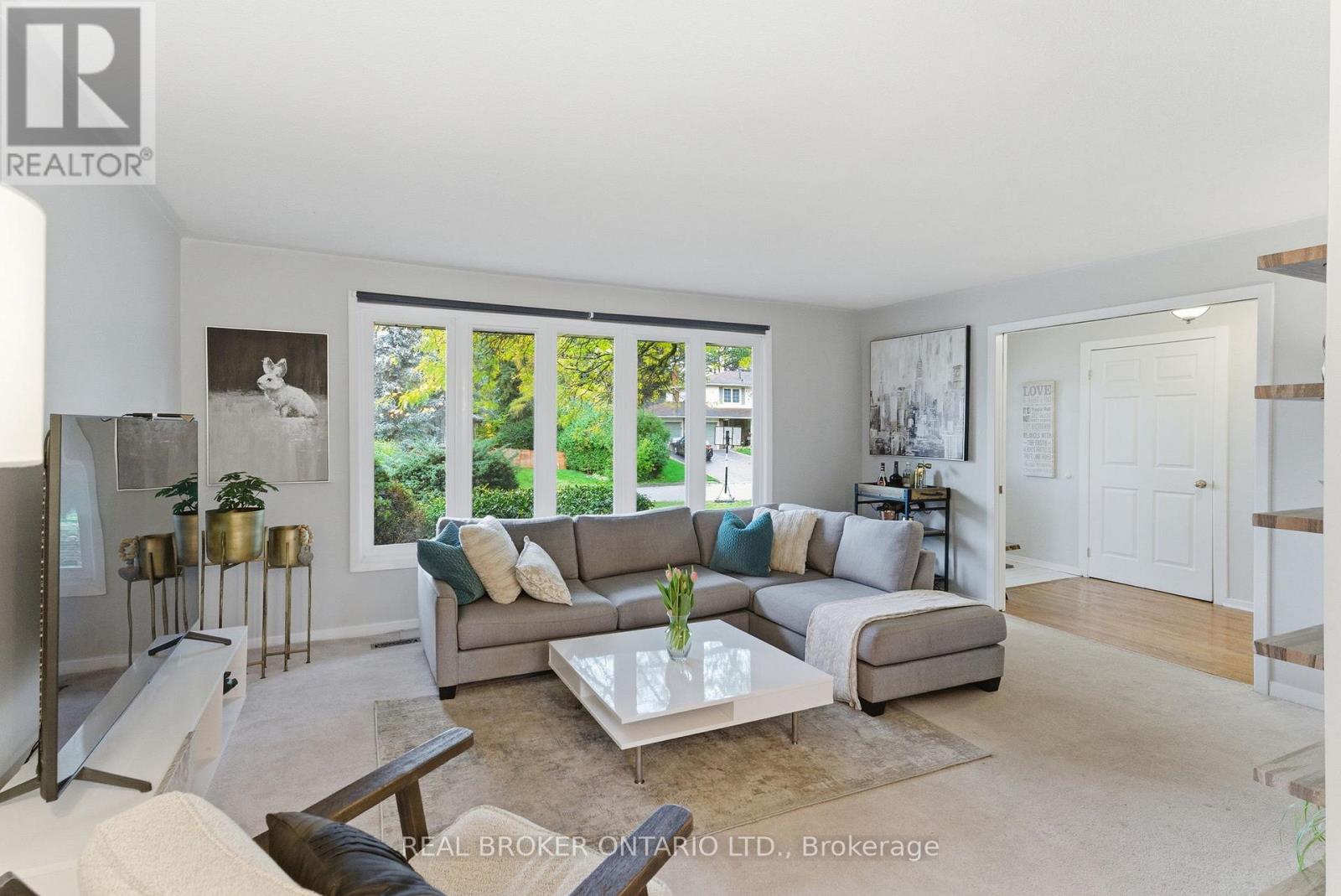 423 Donnybrook Road, Oakville, Ontario  L6J 4Y2 - Photo 4 - W12519800