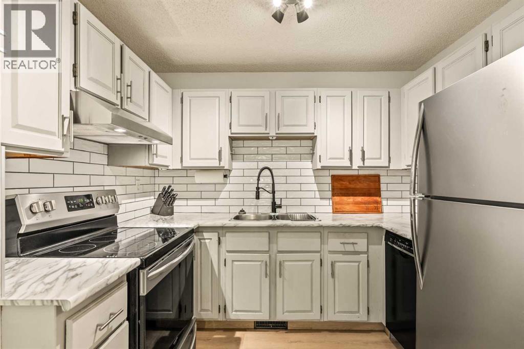 109, 200 Three Sisters Drive, Canmore, Alberta  T1W 2M1 - Photo 11 - A2260122