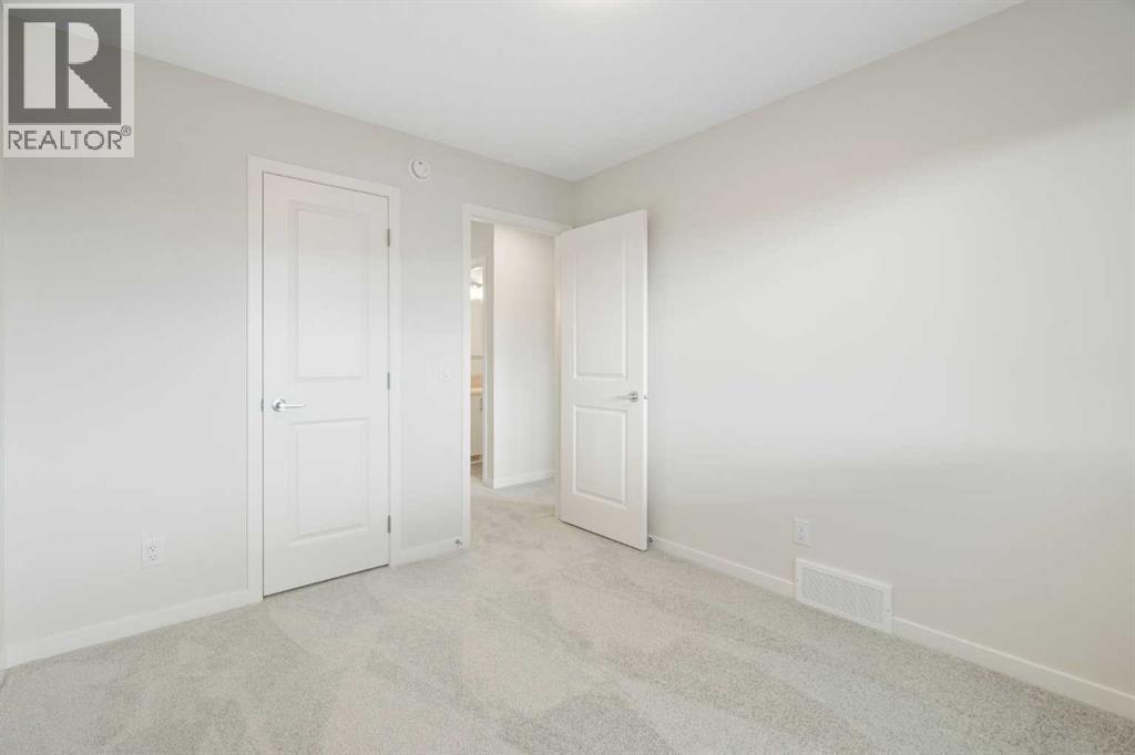 680 Buffaloberry Manor Se, Calgary, Alberta  T3M 3Z3 - Photo 31 - A2264770