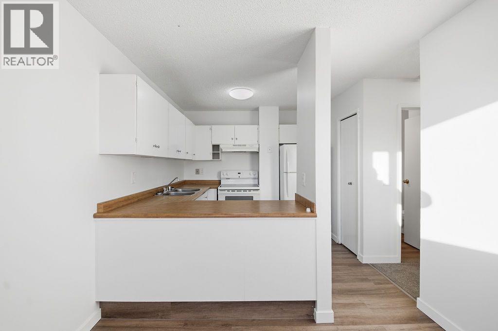 121 Powell Street, Cochrane, Alberta  T4C 1Z4 - Photo 16 - A2266239