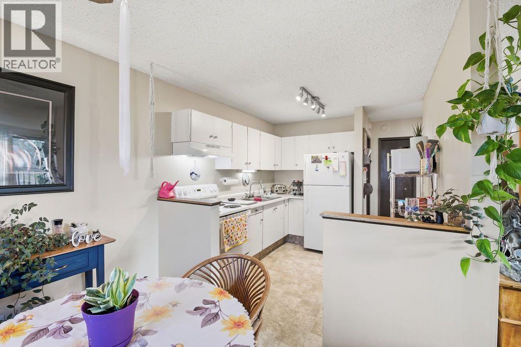 121 Powell Street, Cochrane, Alberta  T4C 1Z4 - Photo 35 - A2266239