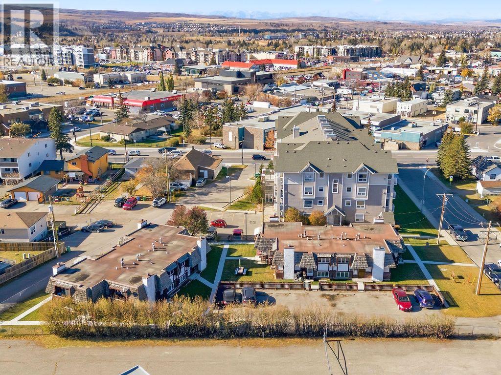 121 Powell Street, Cochrane, Alberta  T4C 1Z4 - Photo 2 - A2266239