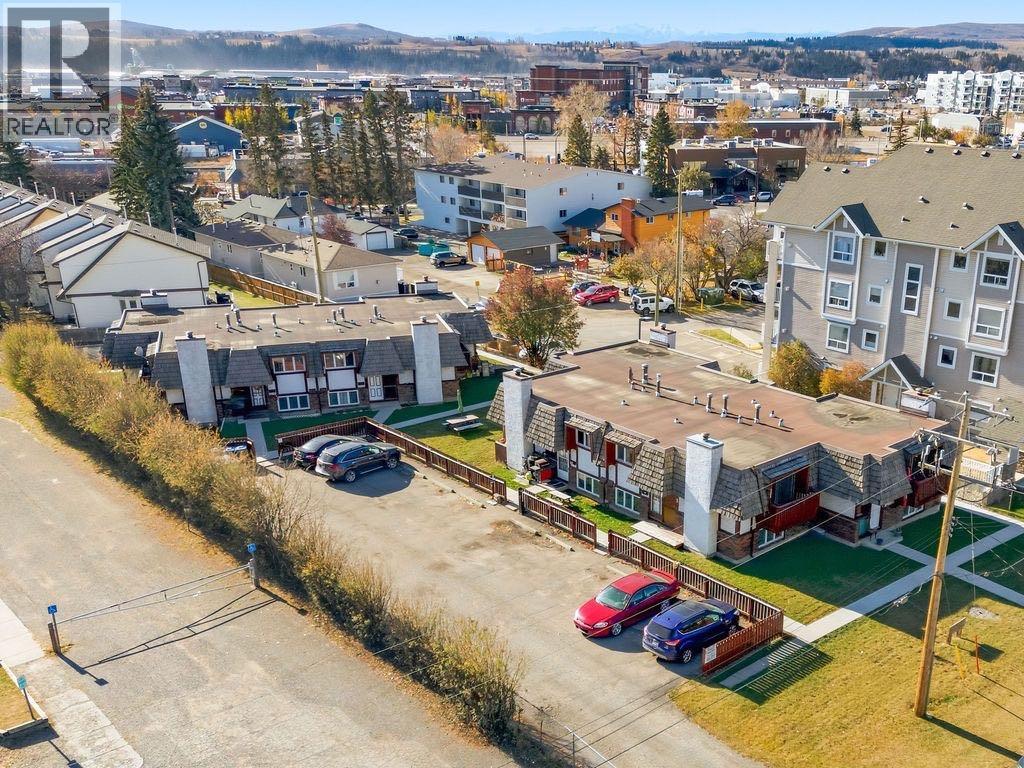 121 Powell Street, Cochrane, Alberta  T4C 1Z4 - Photo 1 - A2266239