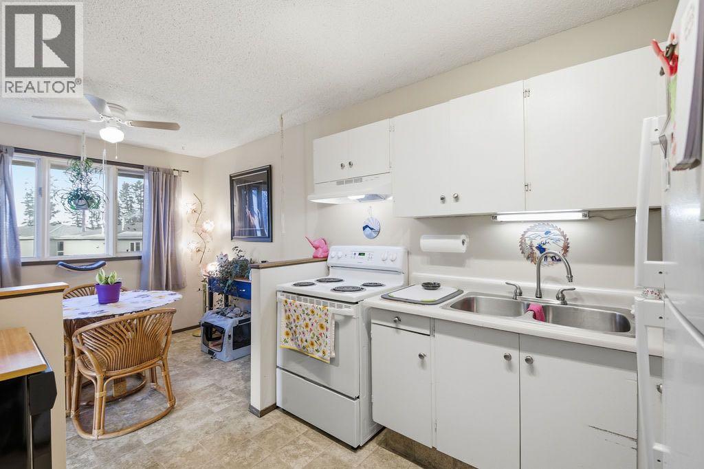 121 Powell Street, Cochrane, Alberta  T4C 1Z4 - Photo 34 - A2266239