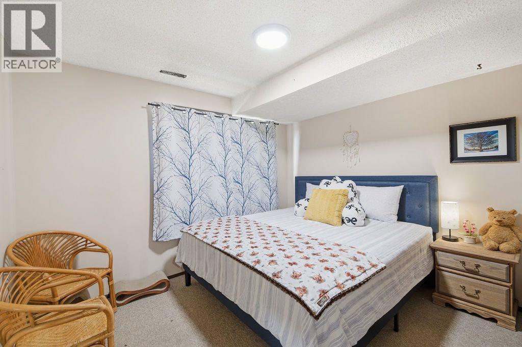 121 Powell Street, Cochrane, Alberta  T4C 1Z4 - Photo 42 - A2266239