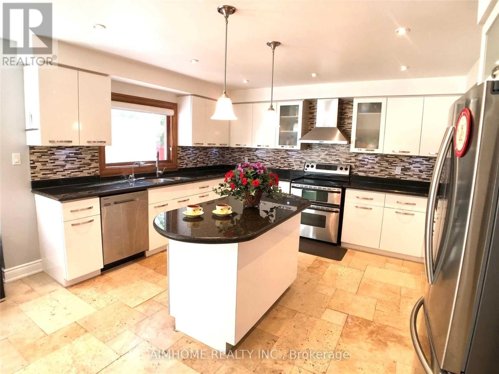 31 Horizon Court, Richmond Hill, Ontario  L4B 3G1 - Photo 13 - N12519208