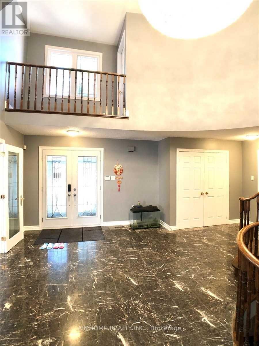 31 Horizon Court, Richmond Hill, Ontario  L4B 3G1 - Photo 5 - N12519208